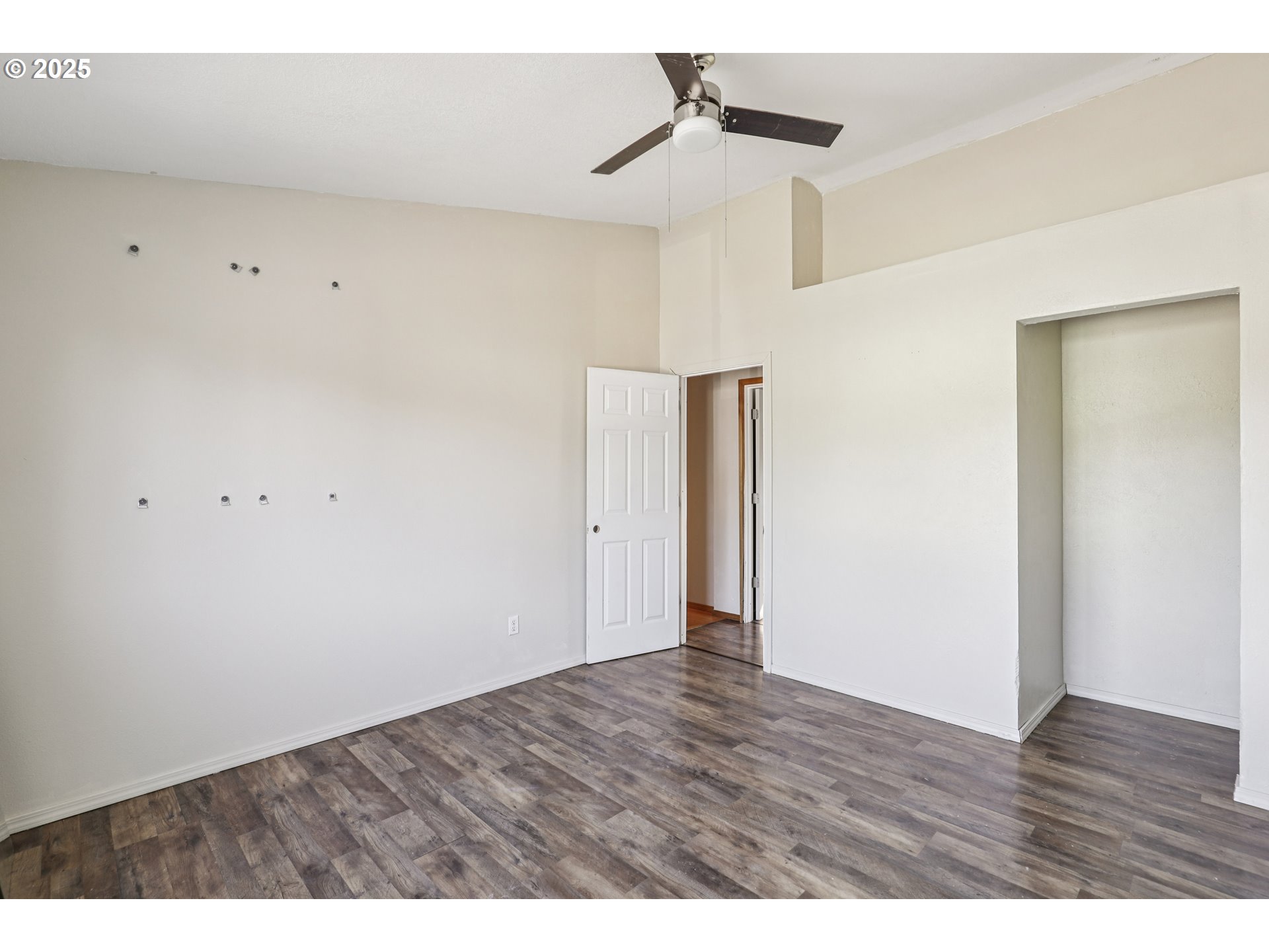 52866 Northeast 2nd Street Scappoose, OR 97056 - Photo 16 of 33 a view of an empty room