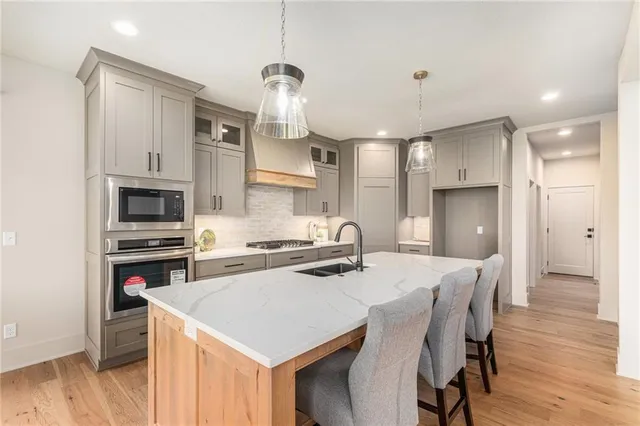 $789,900 | 2314 Southwest Serena Place, Lee's Summit, MO 64082