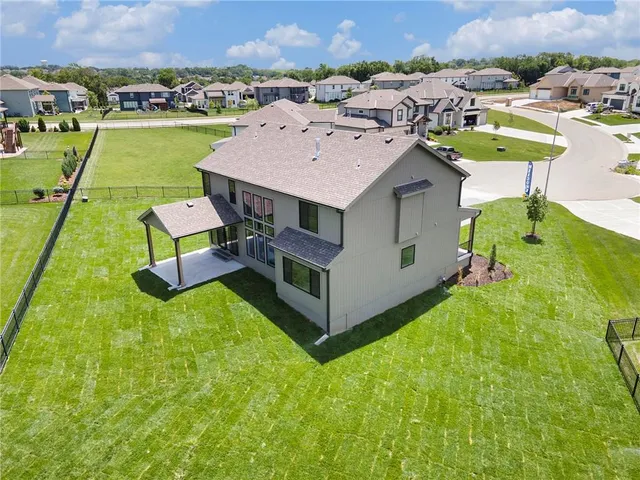 $789,900 | 2314 Southwest Serena Place, Lee's Summit, MO 64082