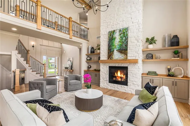 $789,900 | 2314 Southwest Serena Place, Lee's Summit, MO 64082