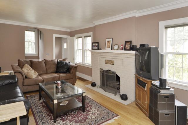 2246 Tipperary Road Kalamazoo, MI 49008 - Photo 3 of 18 Additional Photo
