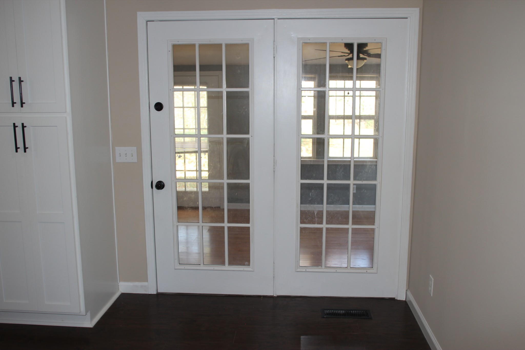 3847 Shellsford Road McMinnville, TN 37110 - Photo 7 of 20 a view of empty room with windows