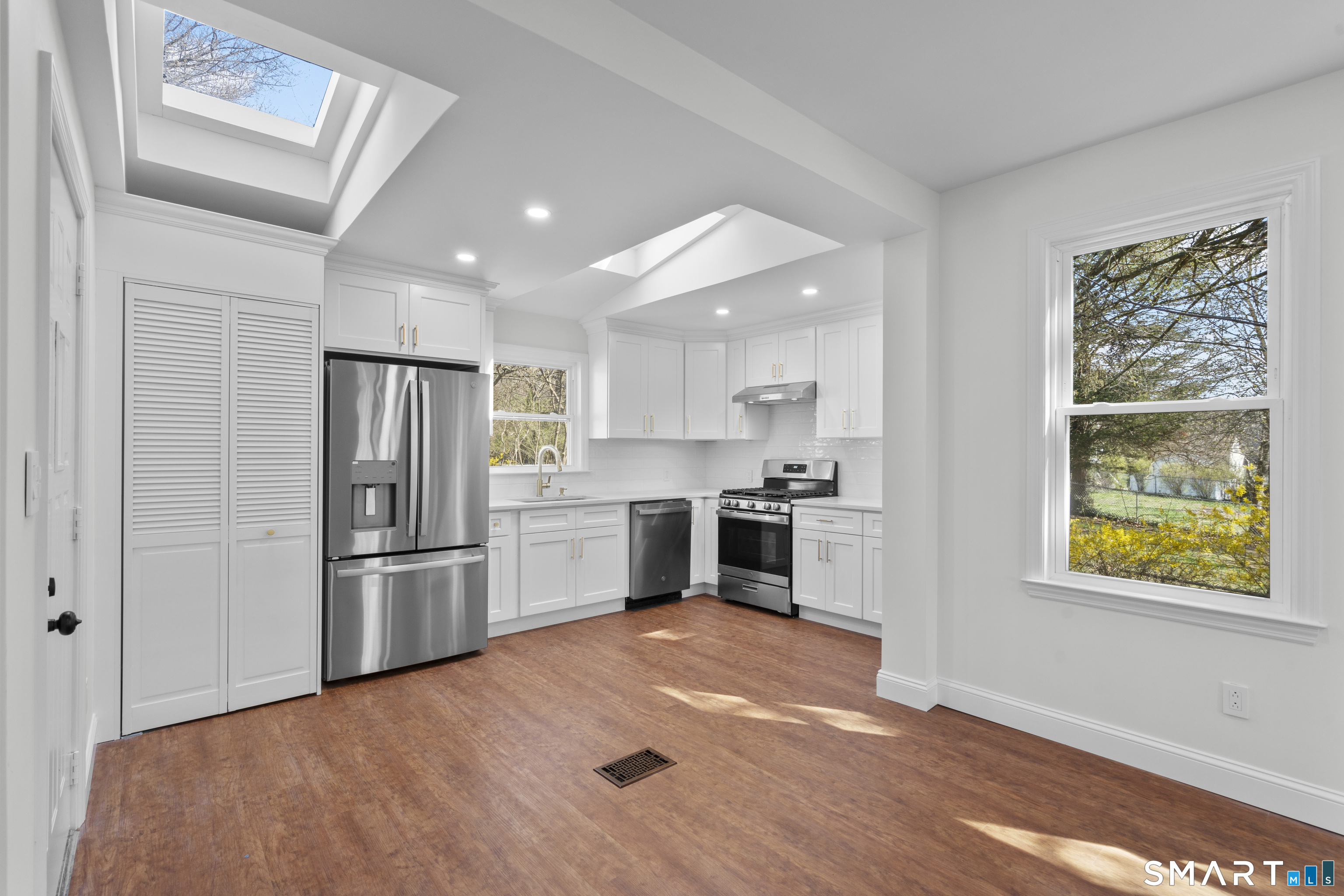 152 Stonybrook Road Stratford, CT 06614 - Photo 14 of 37