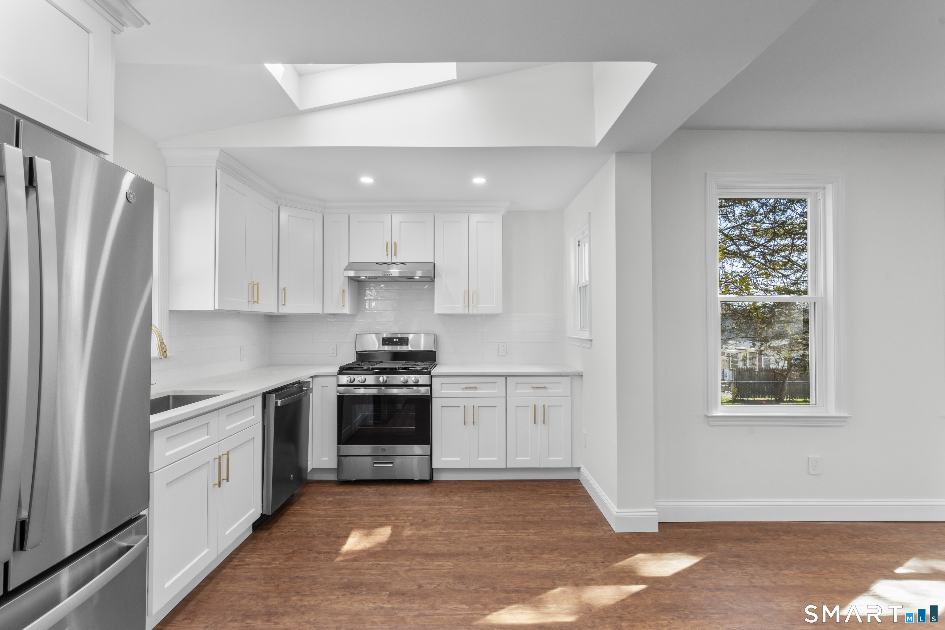 152 Stonybrook Road Stratford, CT 06614 - Photo 15 of 37