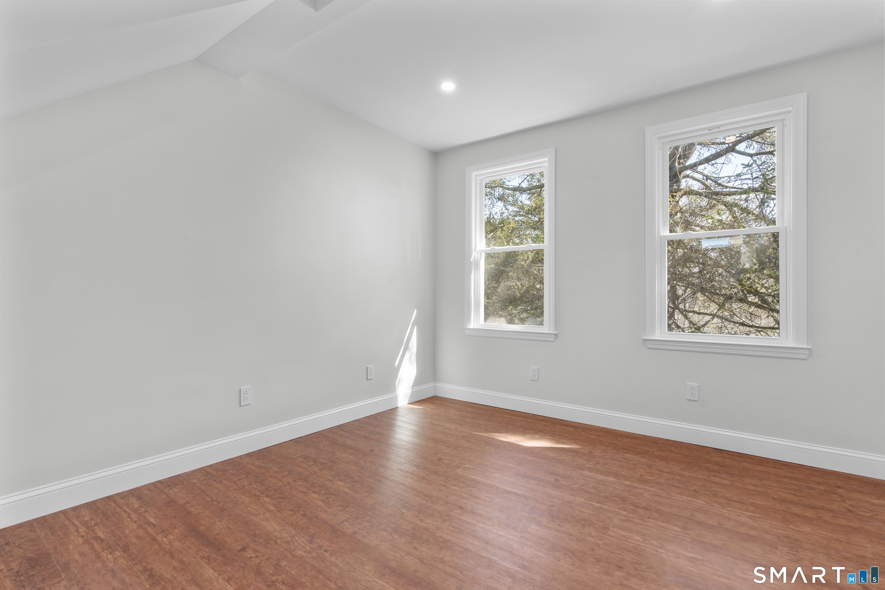 152 Stonybrook Road Stratford, CT 06614 - Photo 18 of 37