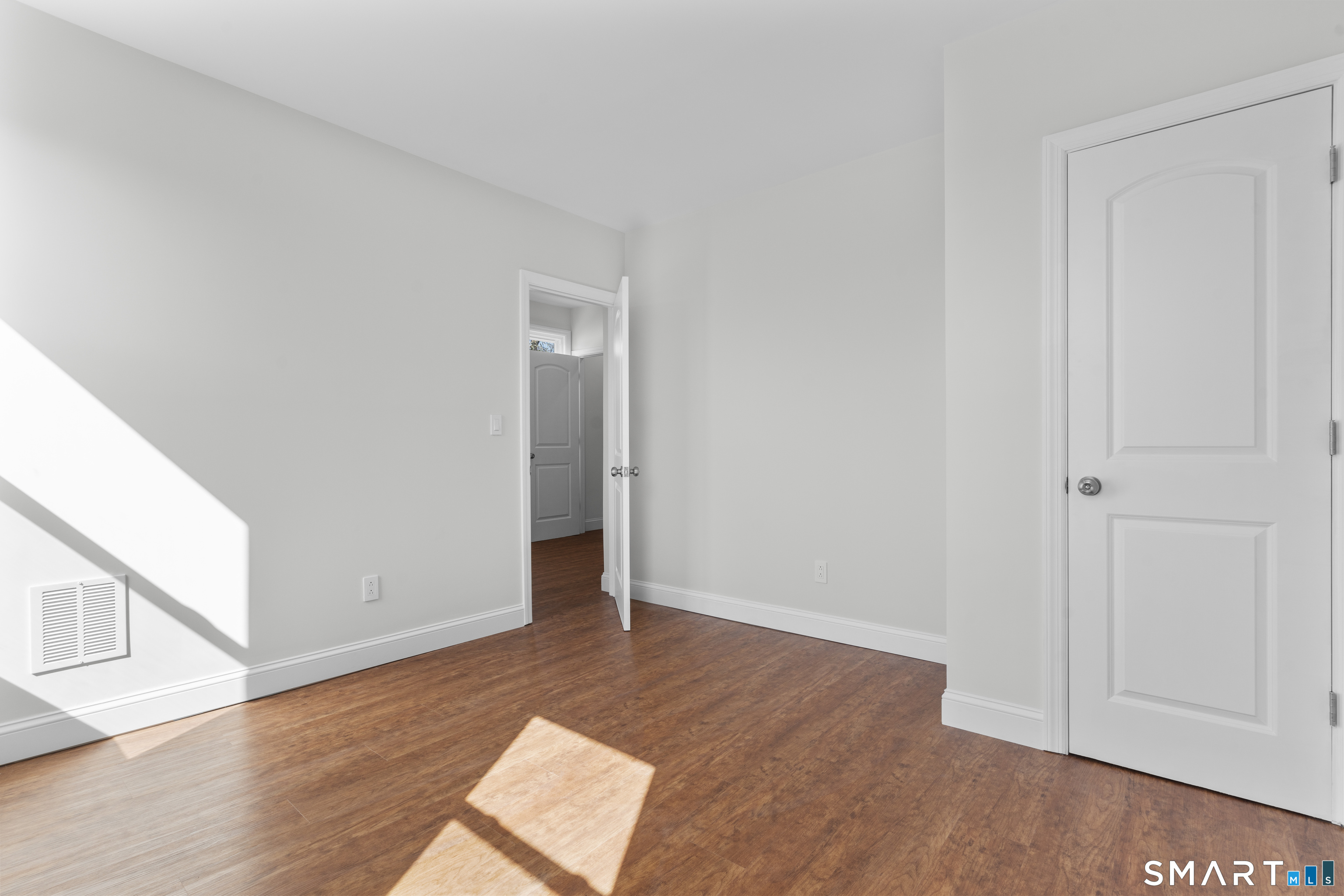 152 Stonybrook Road Stratford, CT 06614 - Photo 20 of 37