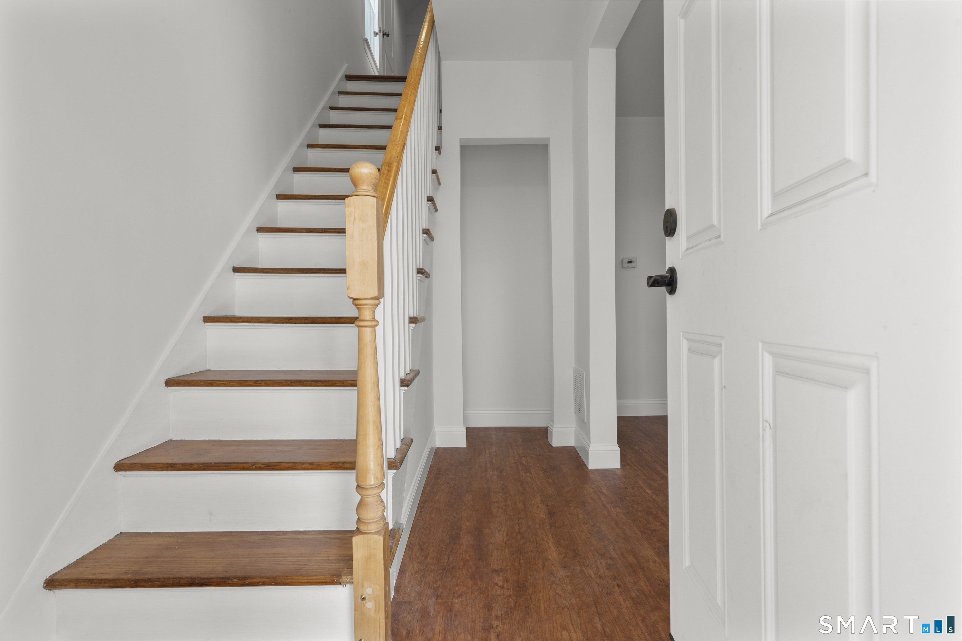 152 Stonybrook Road Stratford, CT 06614 - Photo 5 of 37