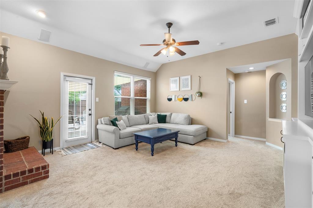 1908 Trail Ridge Lane Flower Mound, TX 75028 - Photo 11 of 28