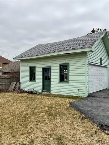 $1,150 | 229 Francis Street, Watertown, NY 13601