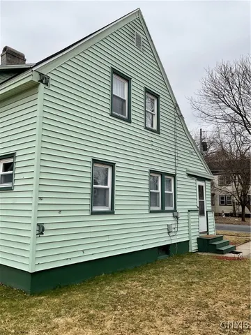 $1,150 | 229 Francis Street, Watertown, NY 13601
