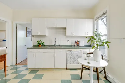 $599,000 | 313 Elm Street, Unit 1, Cambridge, MA 02139