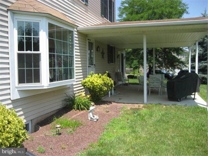 406 Kilburn Road Langhorne, PA 19047 - Photo 10 of 11 Patio