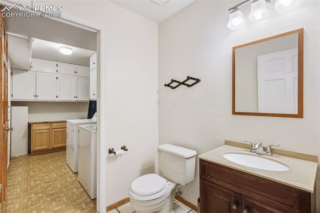 2555 Ramsgate Terrace Colorado Springs, CO 80919 - Photo 11 of 38