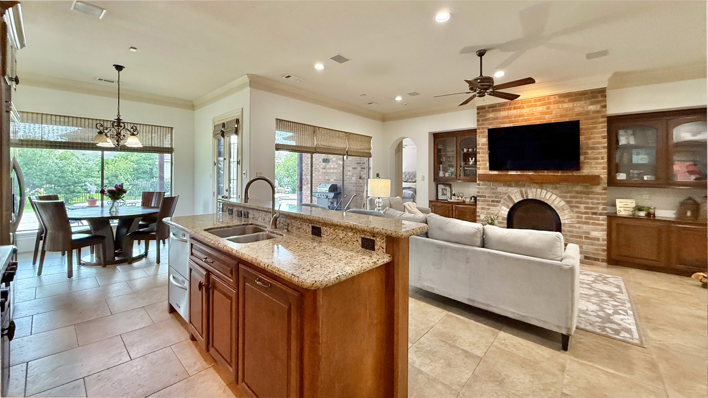 25207 Hideaway Run Drive Spring, TX 77389 - Photo 17 of 49 Kitchen overlooks the Family Room