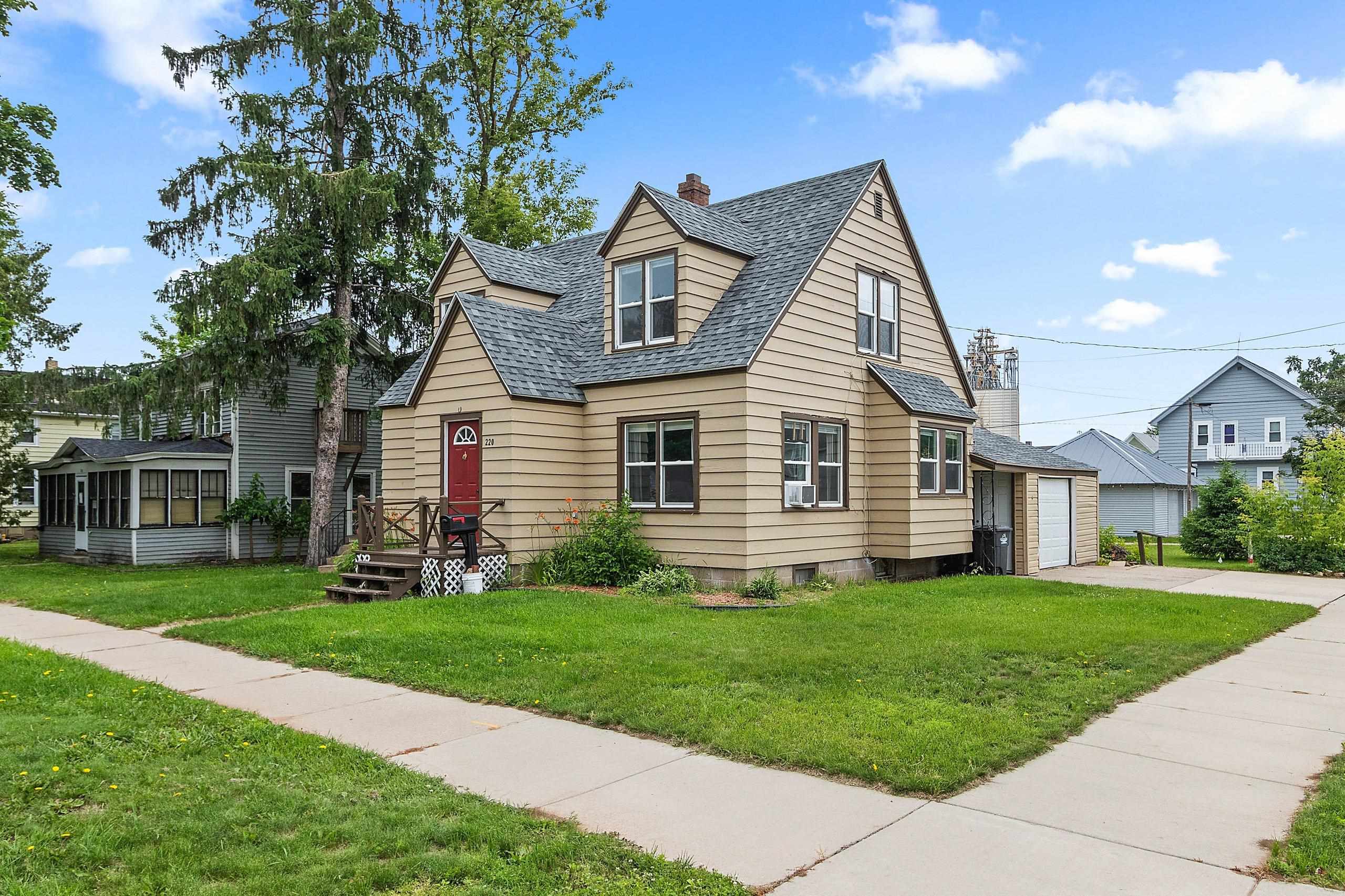 220 South Union Street Shawano, WI 54166 - Photo 2 of 37