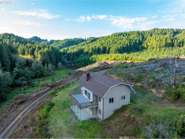 $799,990 | 604 Thorton Oar Lane, Reedsport, OR 97467