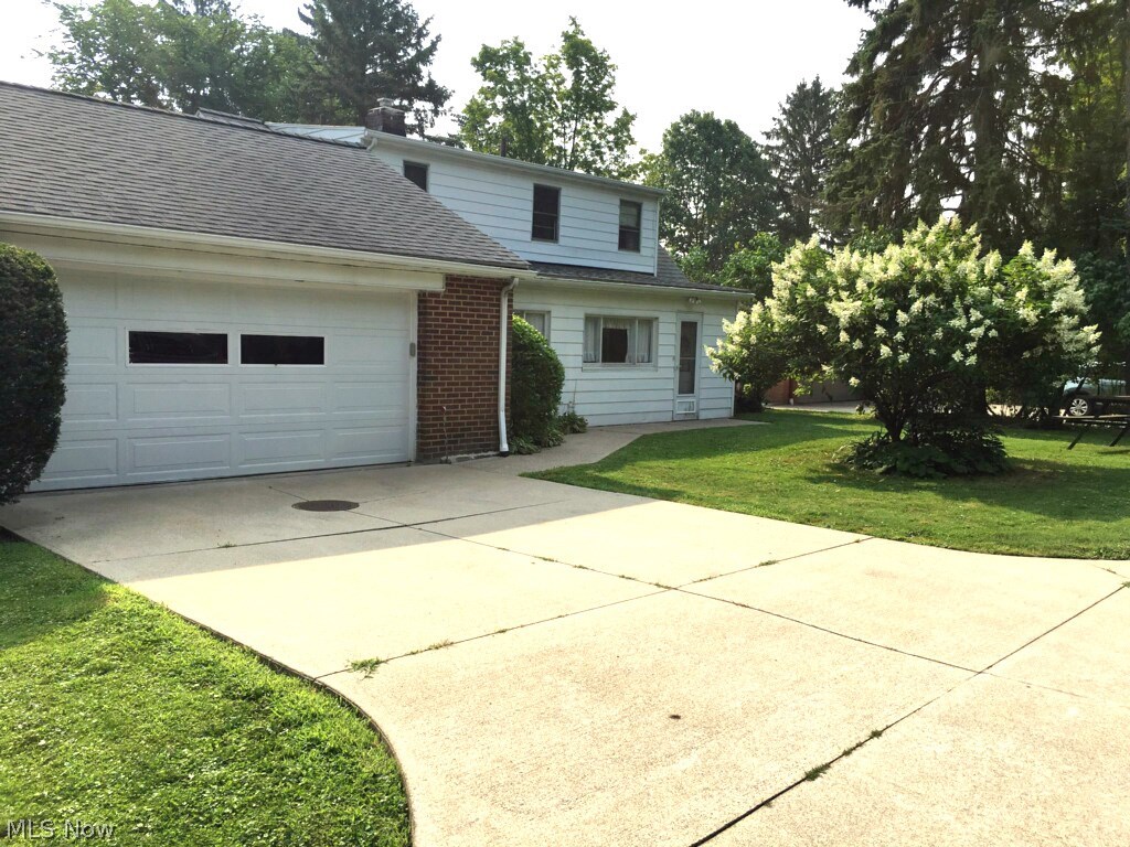 4940 Lander Road Chagrin Falls, OH 44022 - Photo 3 of 3