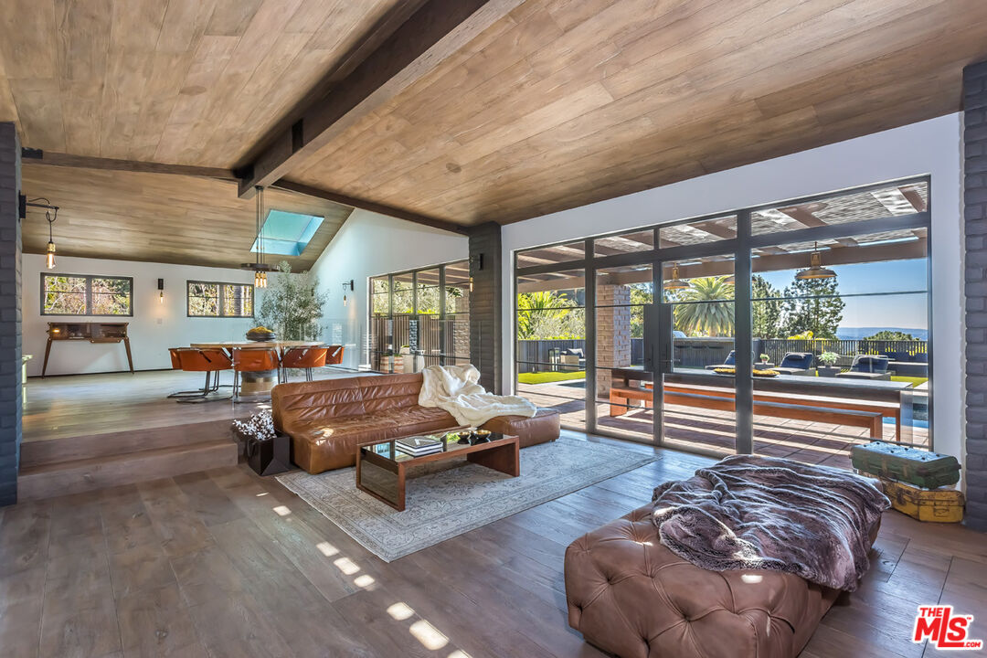 1707 Rising Glen Road Los Angeles, CA 90069 - Photo 17 of 54