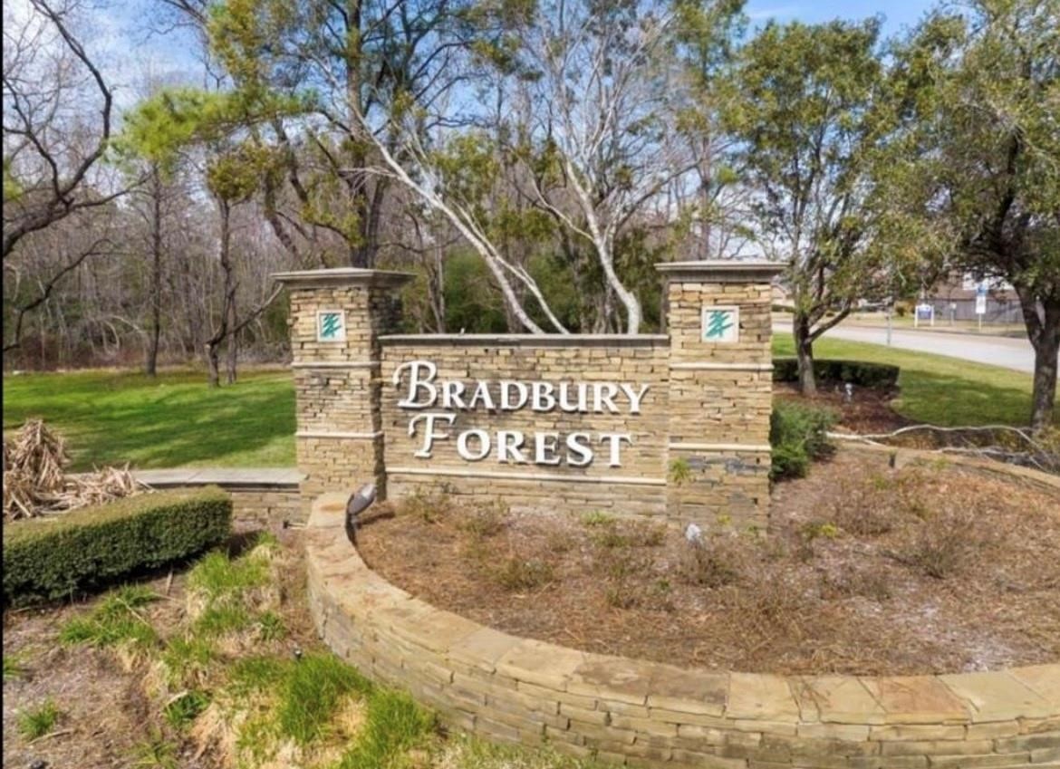 3111 Native Spg Drive Spring, TX 77373 - Photo 2 of 4 Welcome to Bradbury Forest.