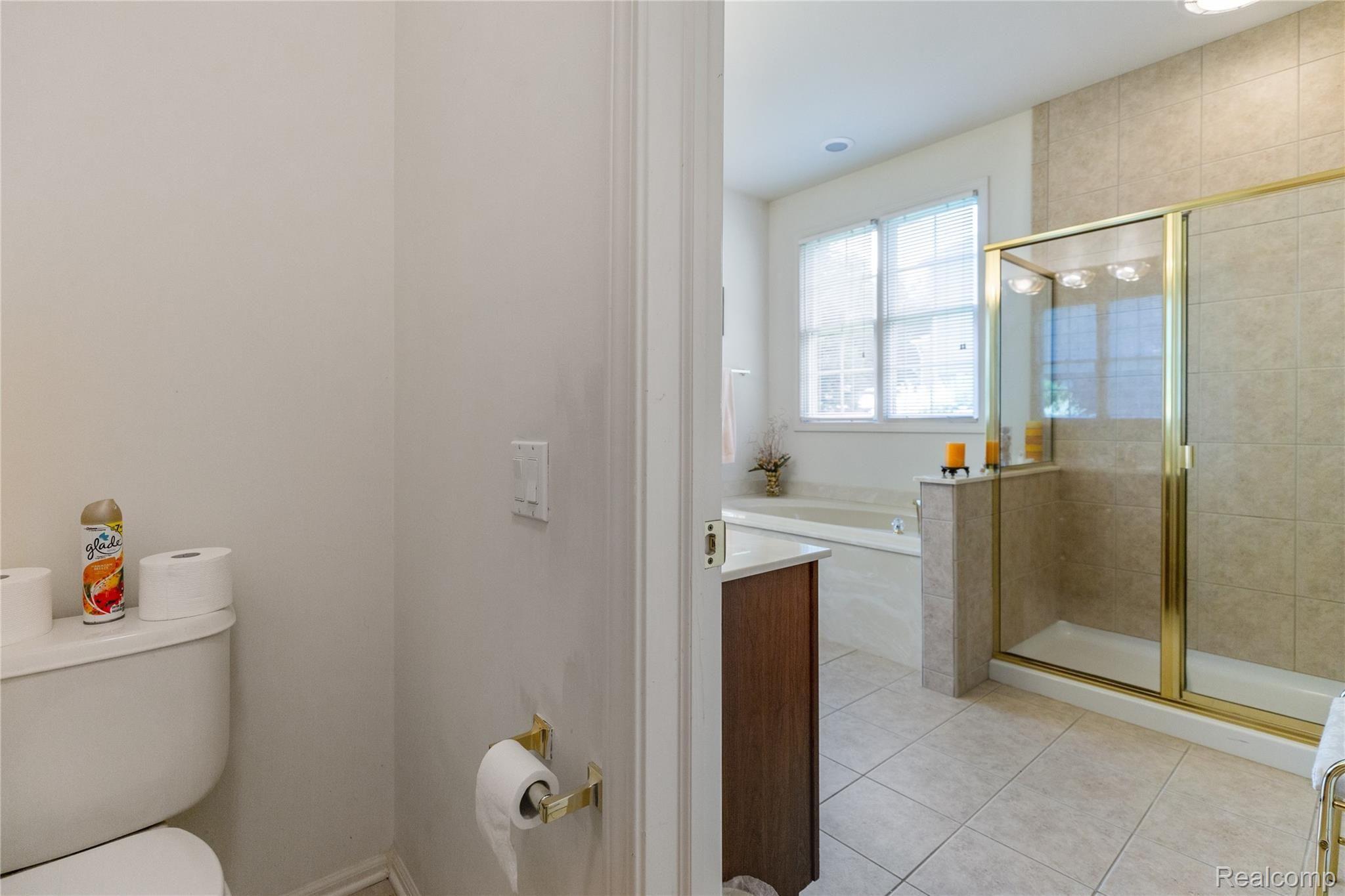 1150 Lasalle Road Canton, MI 48187 - Photo 32 of 60 32 - Image.jpg