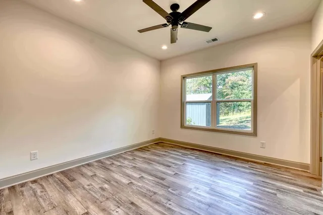 $1,825 | 63 Nottaway Road, Young Harris, GA 30582