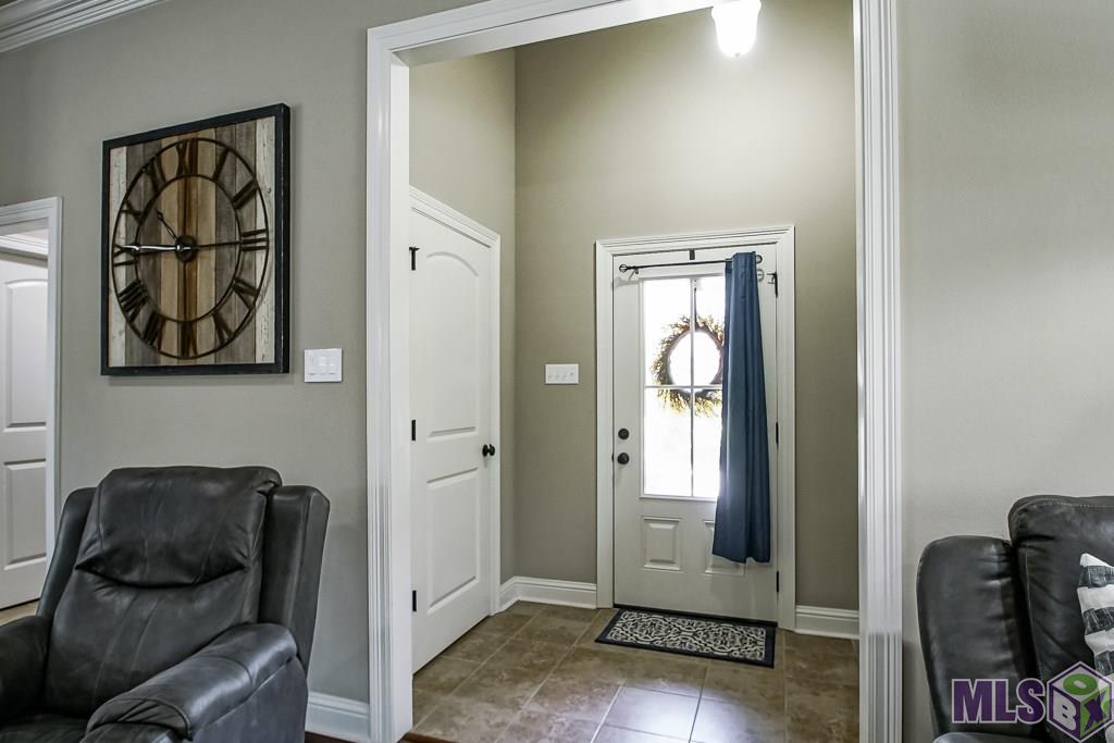 17612 Waterloo Drive Baton Rouge, LA 70817 - Photo 4 of 34 Gallery Image 4
