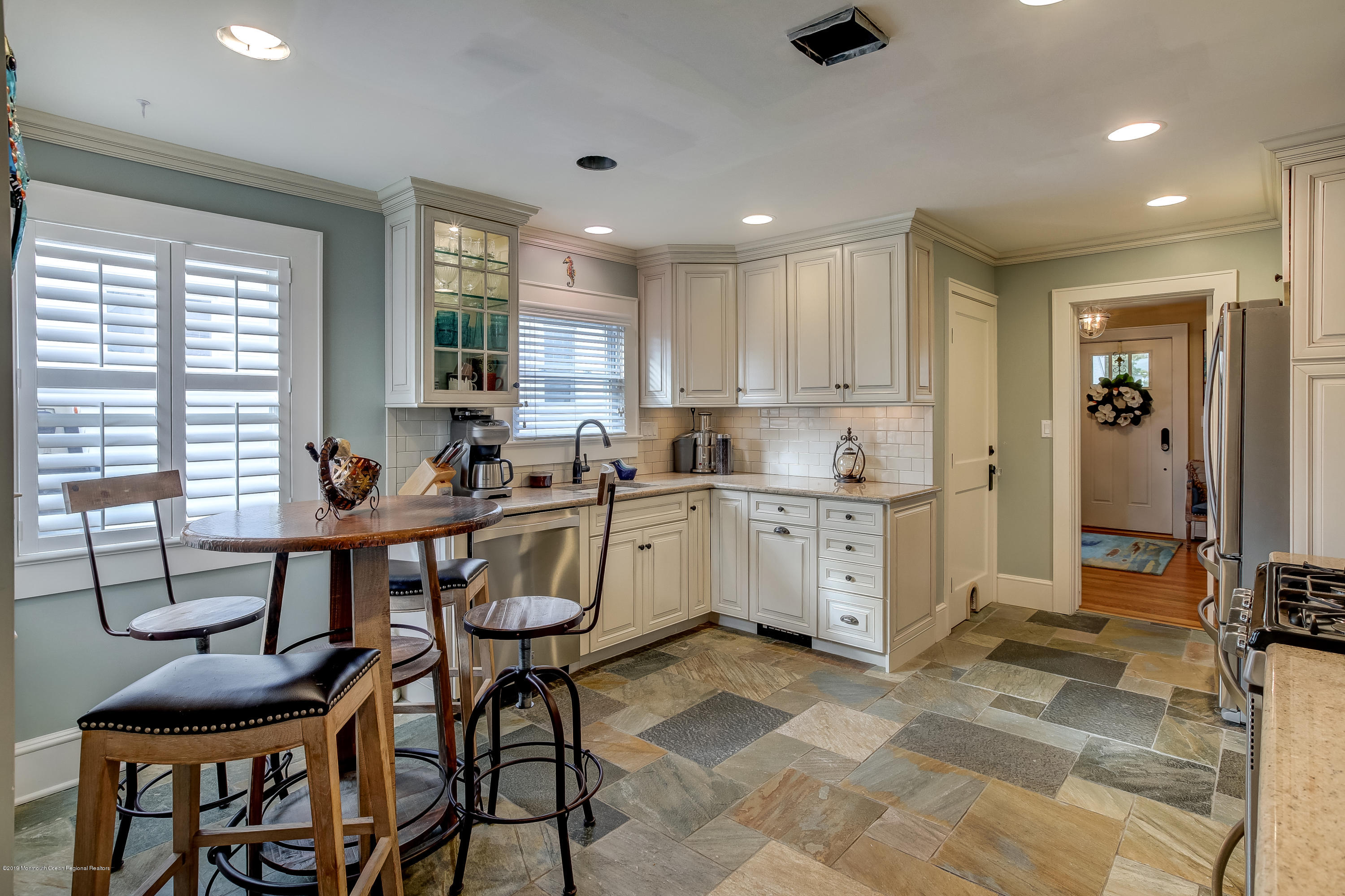 27 Albany Road Neptune Township, NJ 07753 - Photo 14 of 38 NEWER EAT IN KITCHEN