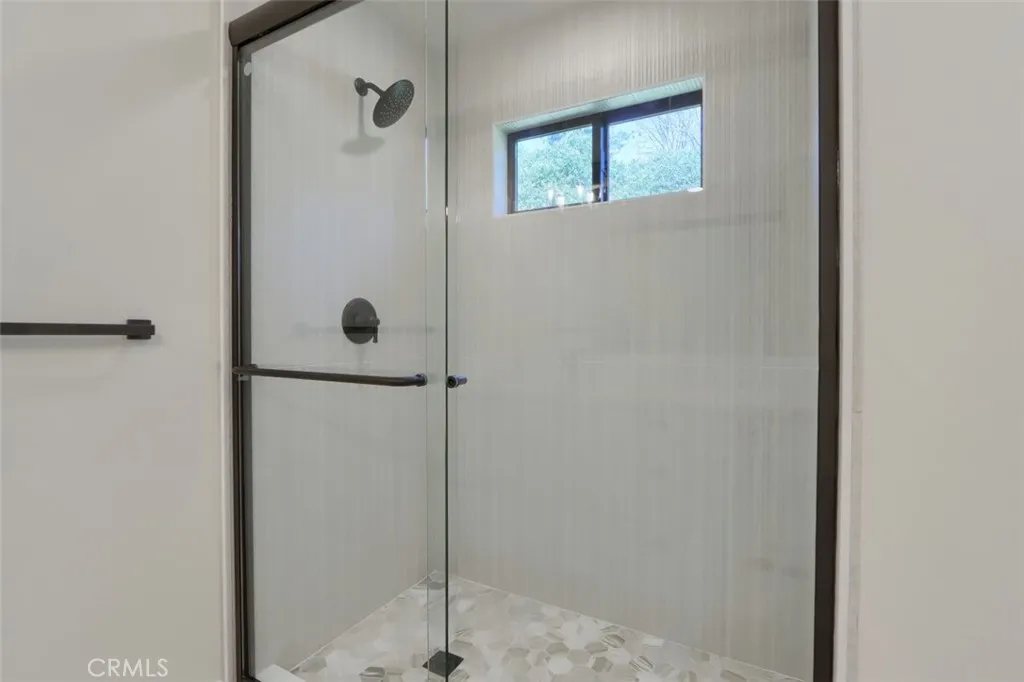 3181 Triangle Park Road Mariposa, CA 95338 - Photo 23 of 44 Primary Bath Shower