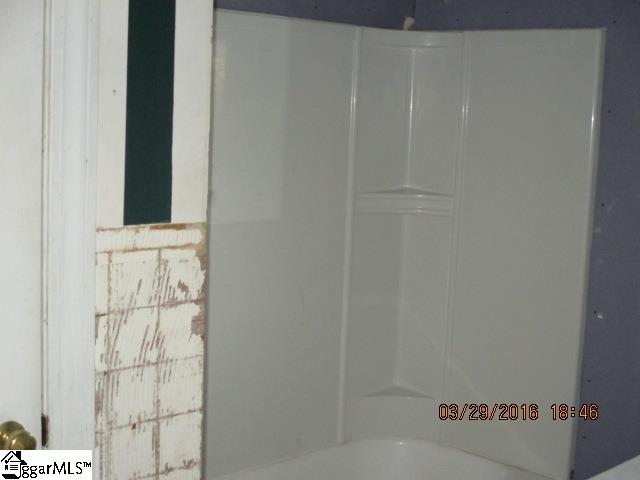 208 Academy Street Clinton, SC 29325 - Photo 14 of 15 Gallery Image 14