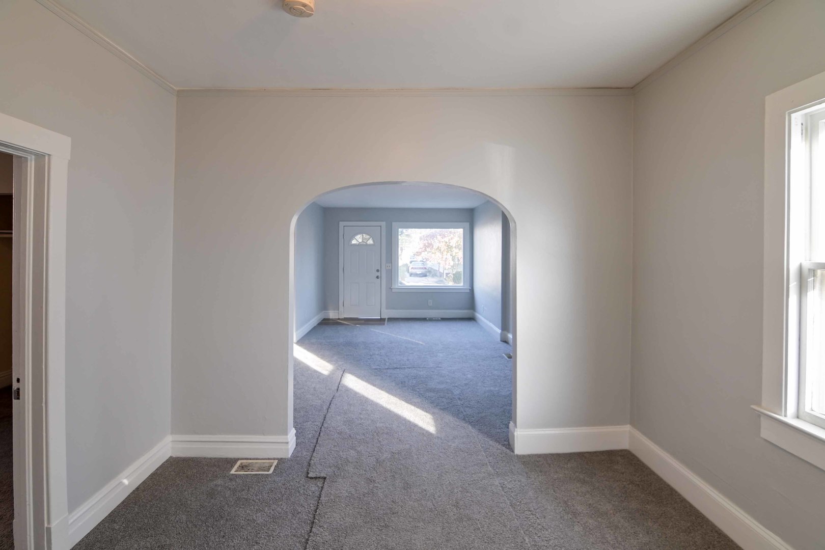 817 11th Street North Chicago, IL 60064 - Photo 11 of 45 an empty room with windows