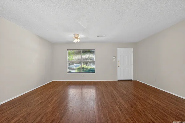 $189,950 | 6882 Canary Meadow Drive, Converse, TX 78109