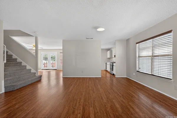 $189,950 | 6882 Canary Meadow Drive, Converse, TX 78109