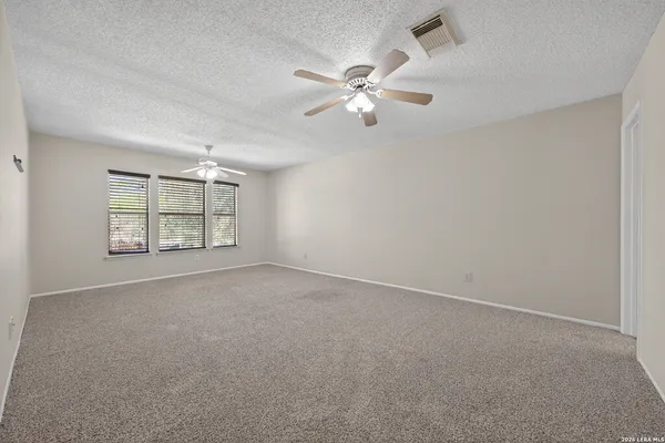 $189,950 | 6882 Canary Meadow Drive, Converse, TX 78109