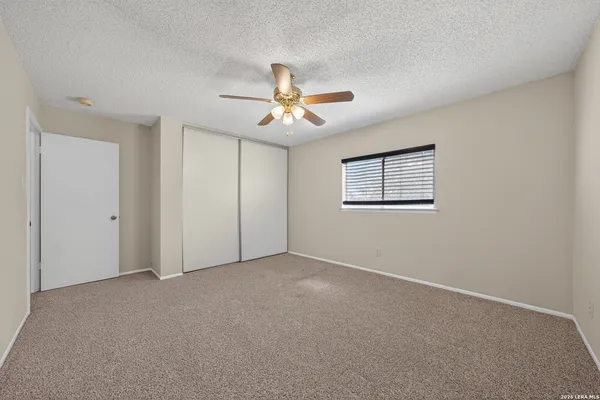 $189,950 | 6882 Canary Meadow Drive, Converse, TX 78109