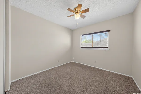 $189,950 | 6882 Canary Meadow Drive, Converse, TX 78109