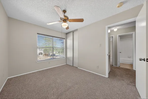 $189,950 | 6882 Canary Meadow Drive, Converse, TX 78109