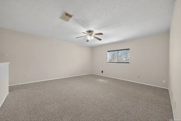 $189,950 | 6882 Canary Meadow Drive, Converse, TX 78109