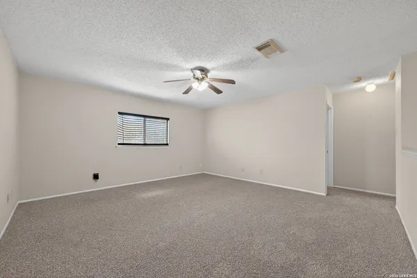 $189,950 | 6882 Canary Meadow Drive, Converse, TX 78109