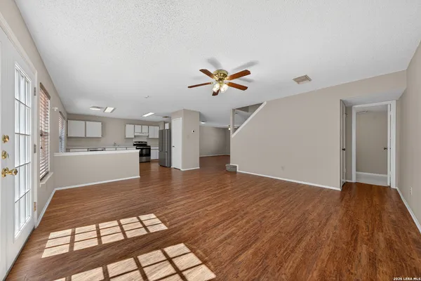 $189,950 | 6882 Canary Meadow Drive, Converse, TX 78109