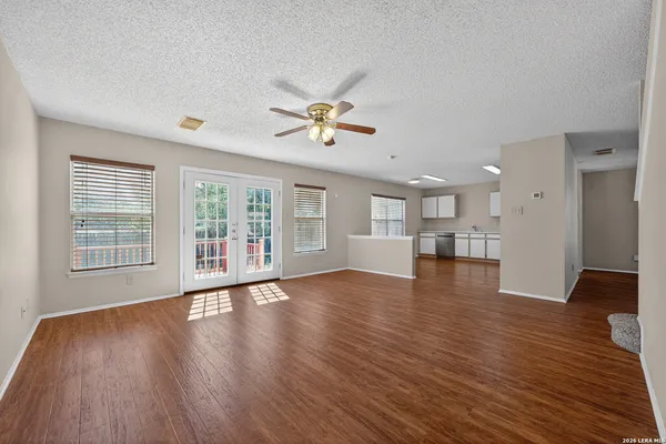 $189,950 | 6882 Canary Meadow Drive, Converse, TX 78109