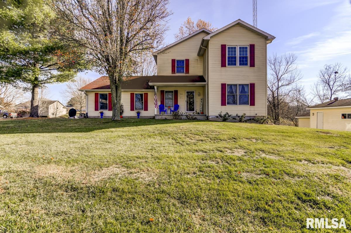 360 South Farmingdale Road New Berlin, IL 62670 - Photo 1 of 37