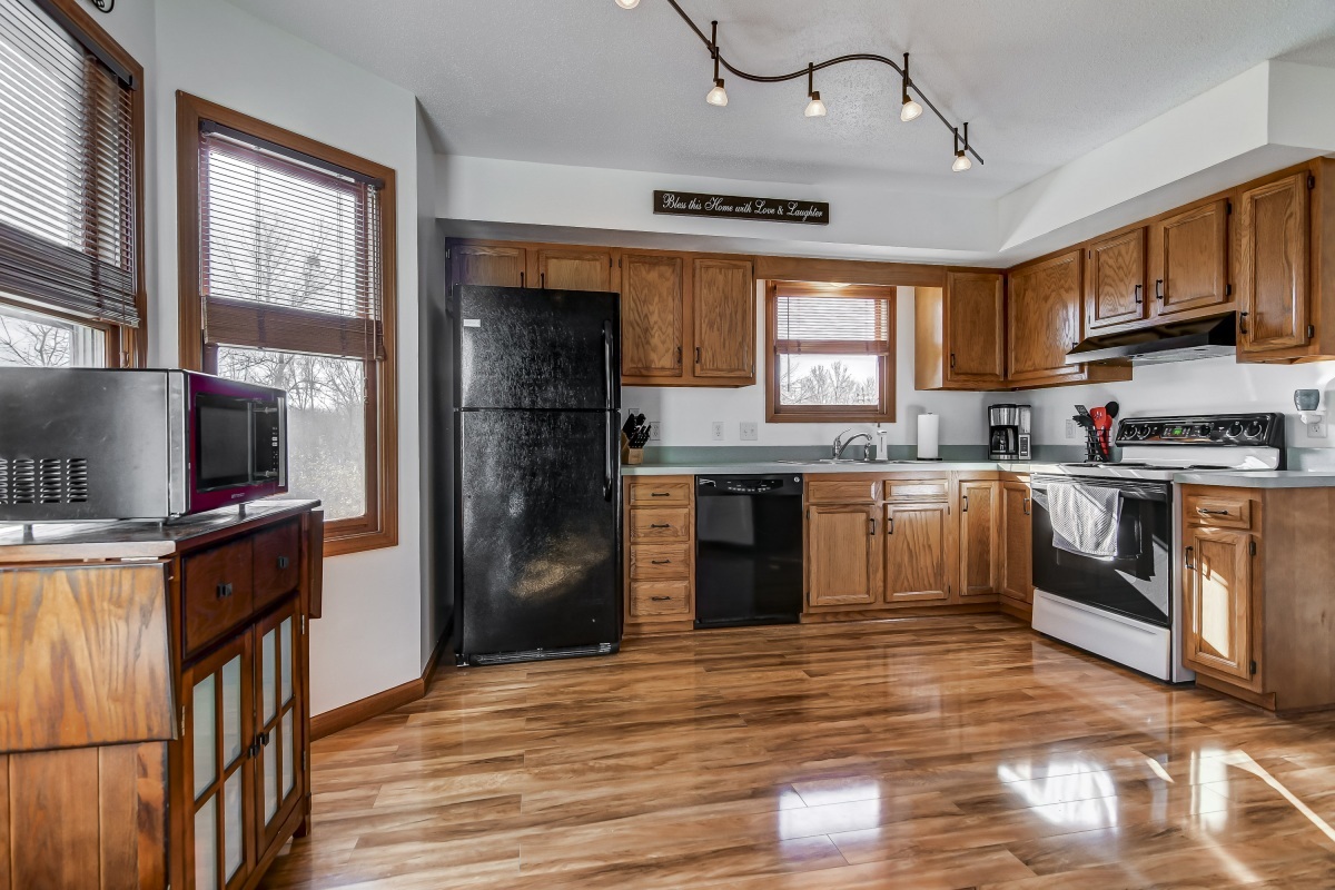 360 South Farmingdale Road New Berlin, IL 62670 - Photo 14 of 37