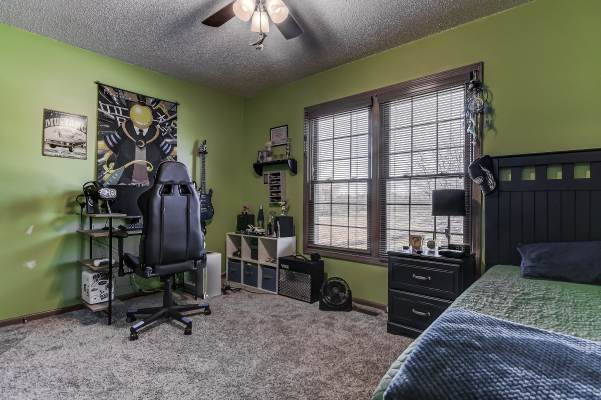 360 South Farmingdale Road New Berlin, IL 62670 - Photo 23 of 37