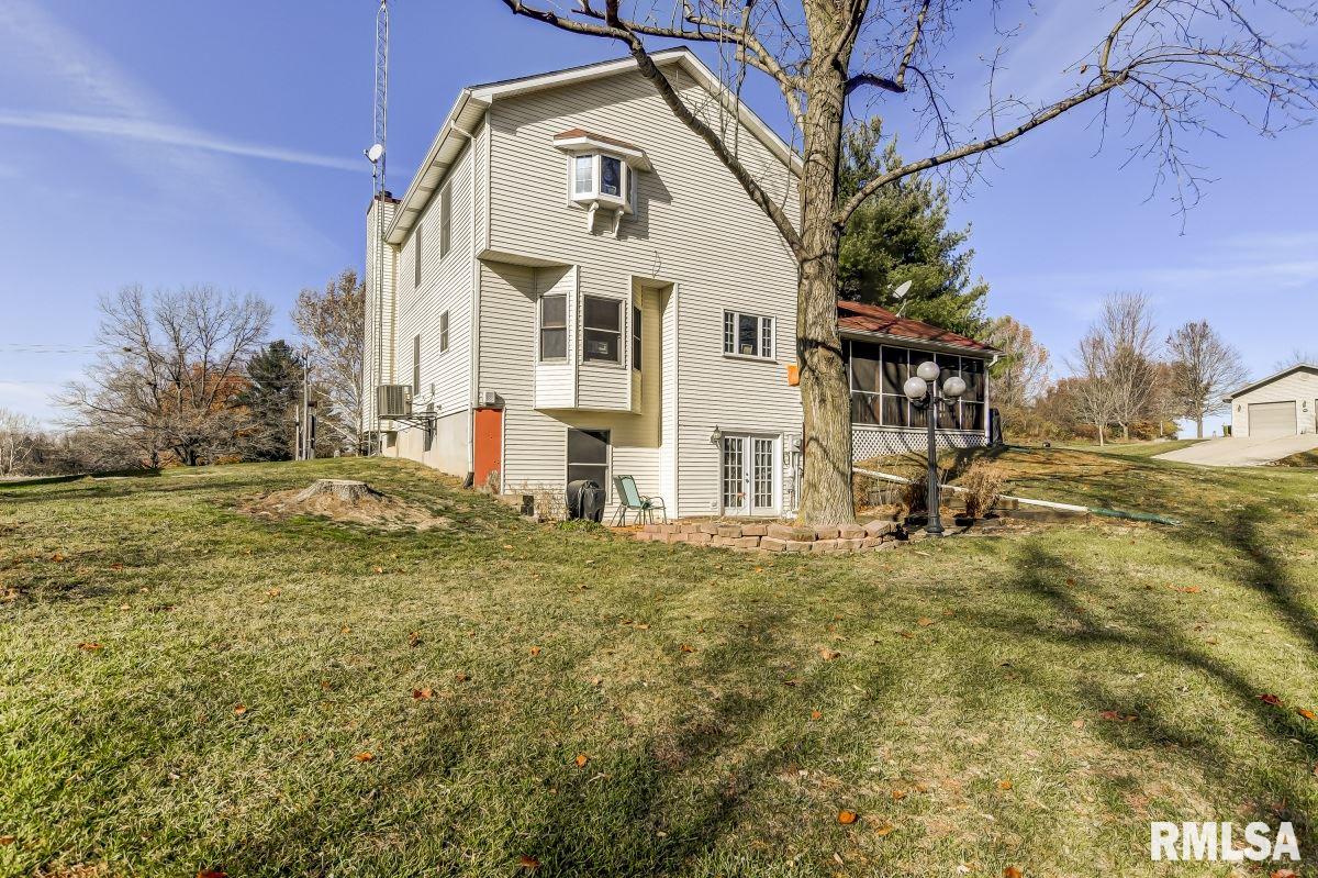 360 South Farmingdale Road New Berlin, IL 62670 - Photo 32 of 37