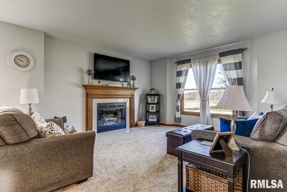 360 South Farmingdale Road New Berlin, IL 62670 - Photo 6 of 37