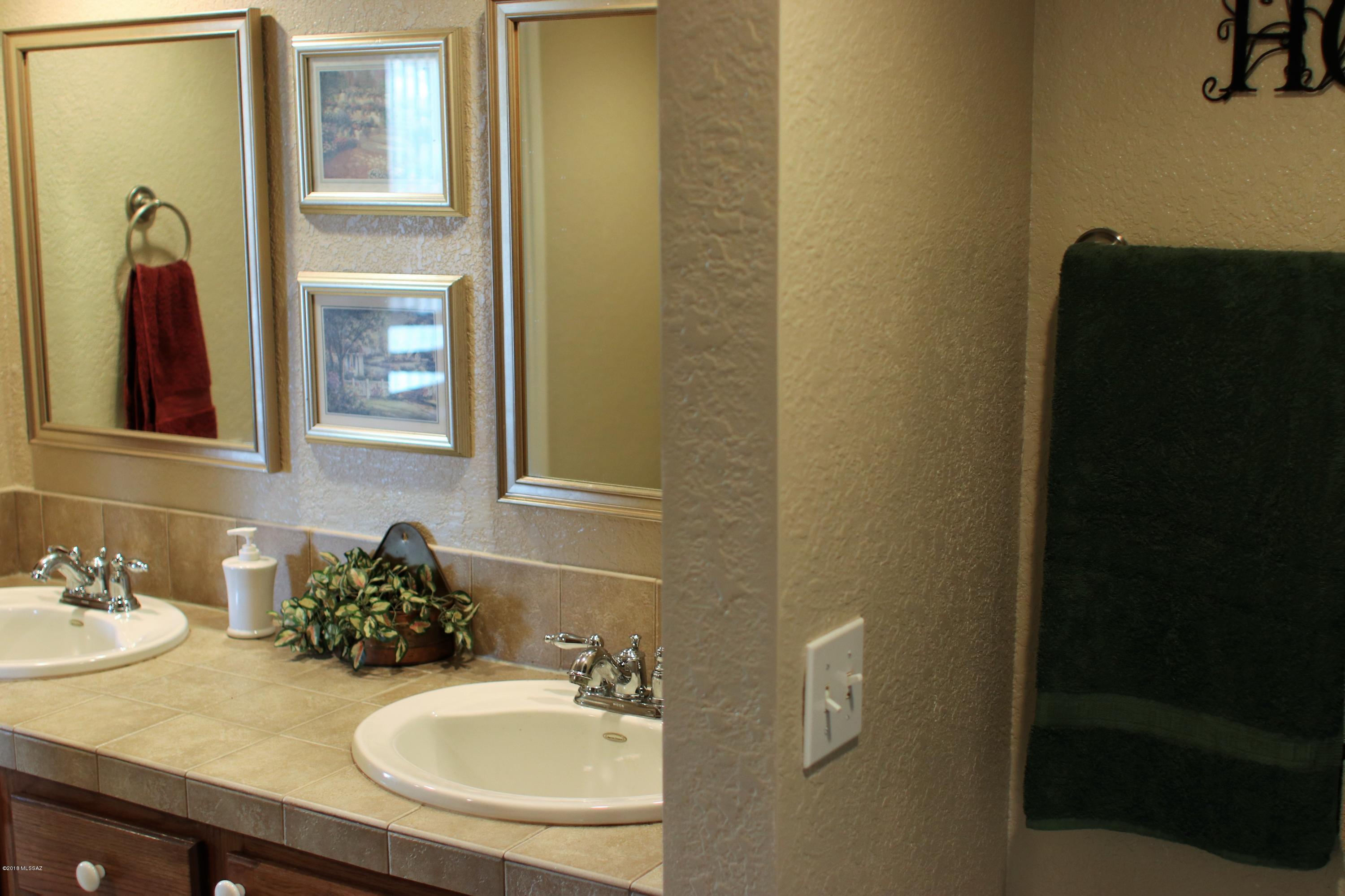 5051 North Sabino Canyon Road, Unit 1101 Tucson, AZ 85750 - Photo 11 of 36