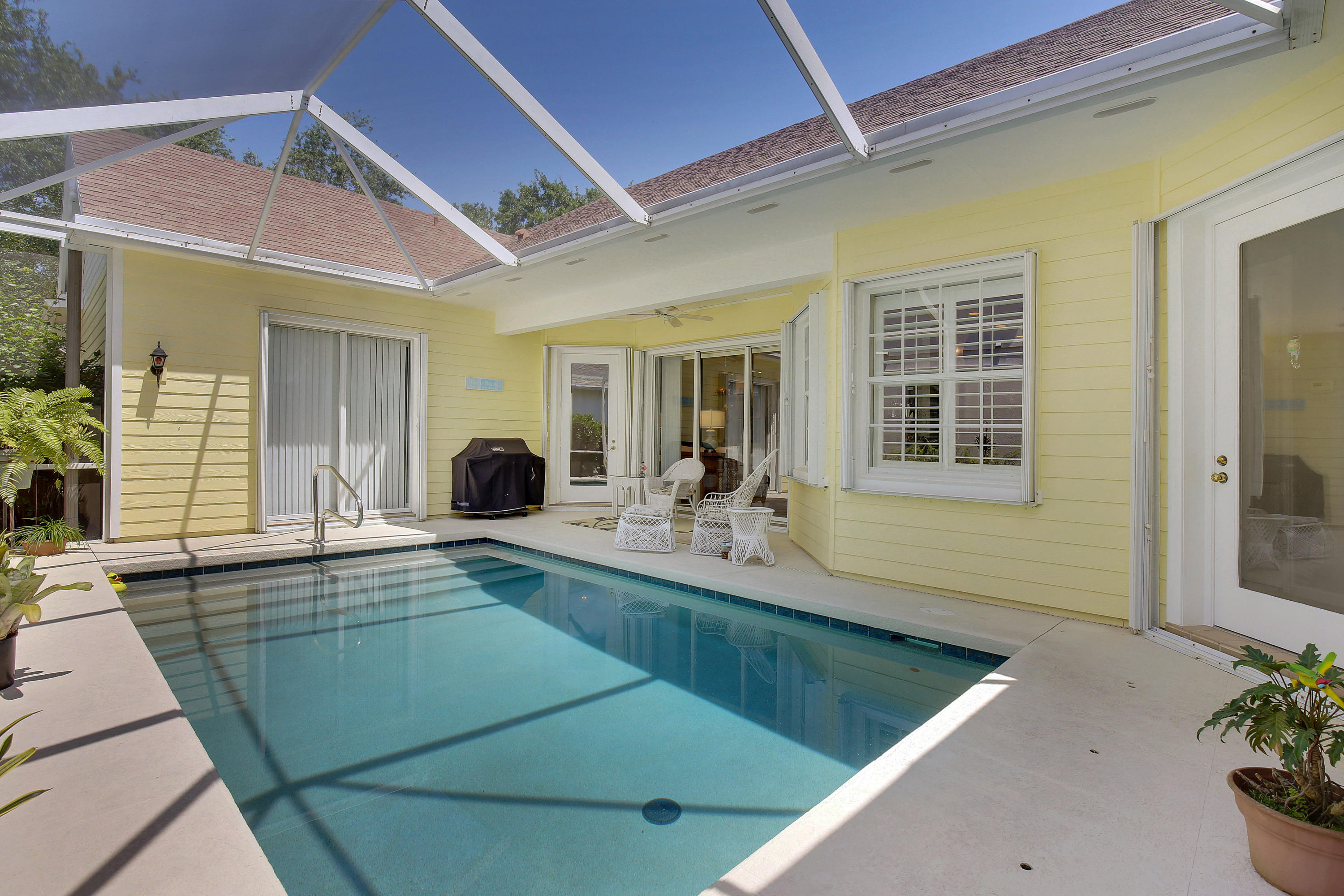 511 Sweet Bay Circle Jupiter, FL 33458 - Photo 17 of 22 Pool