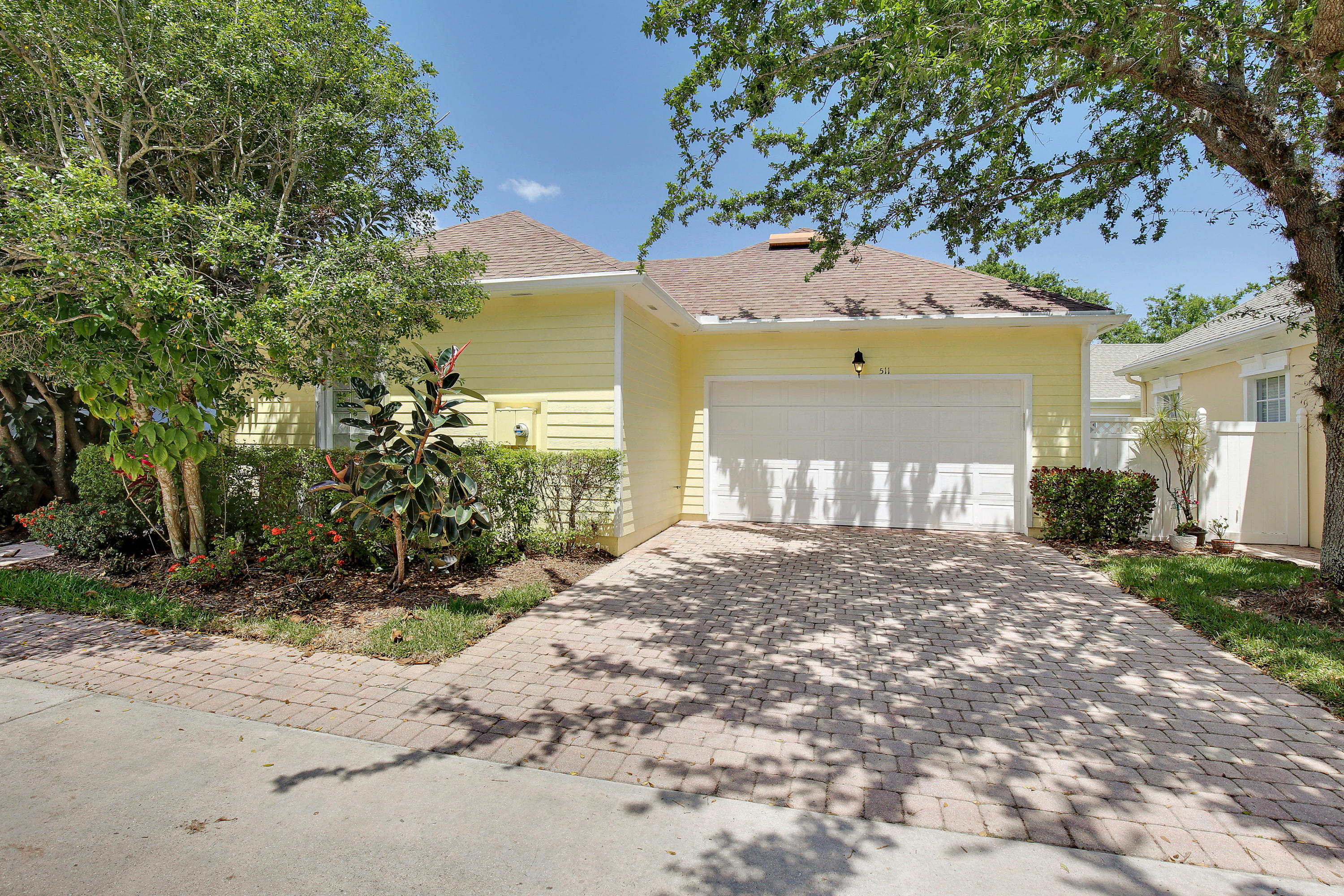 511 Sweet Bay Circle Jupiter, FL 33458 - Photo 19 of 22 Driveway