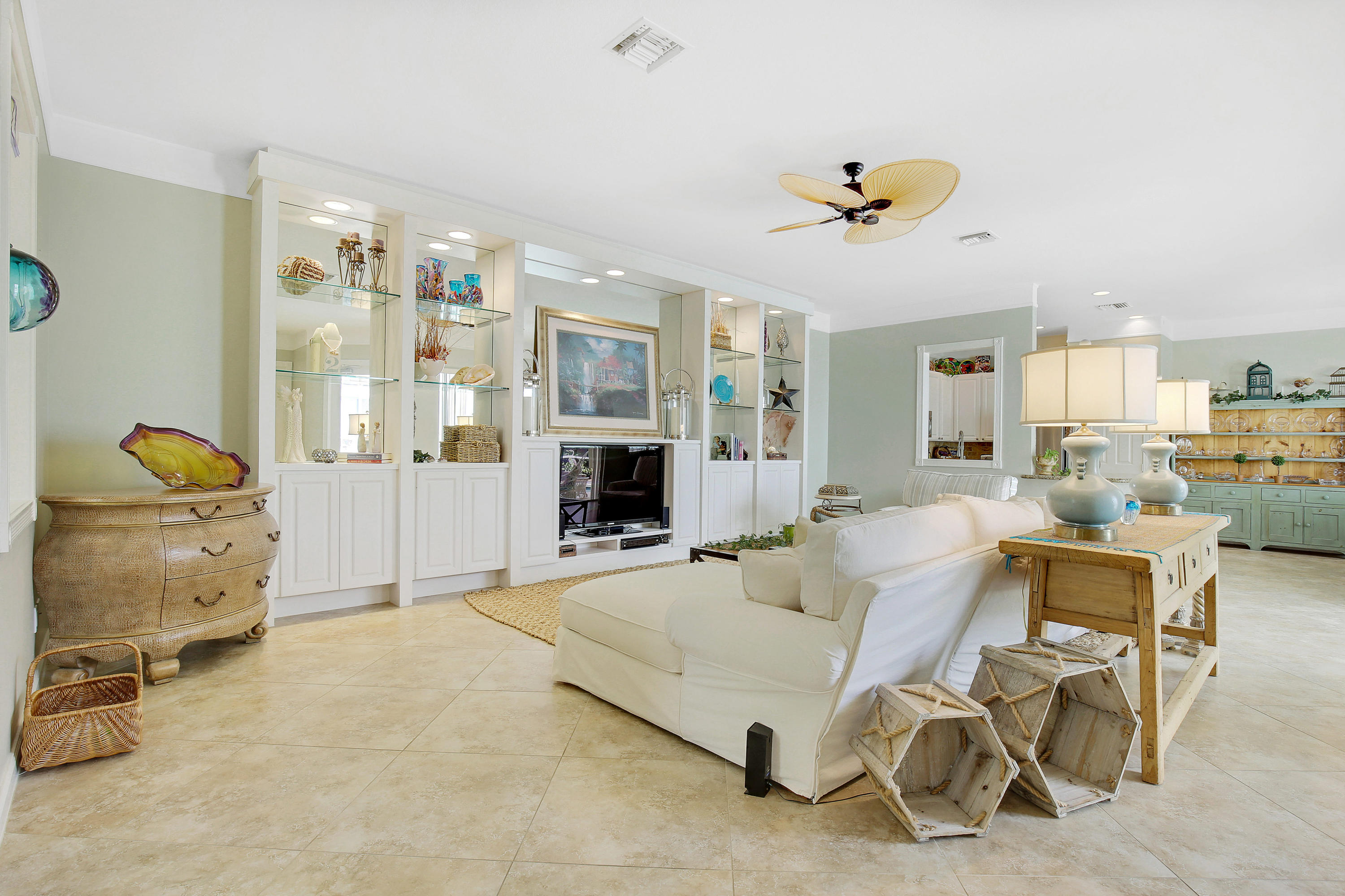 511 Sweet Bay Circle Jupiter, FL 33458 - Photo 2 of 22 LivingRoom1