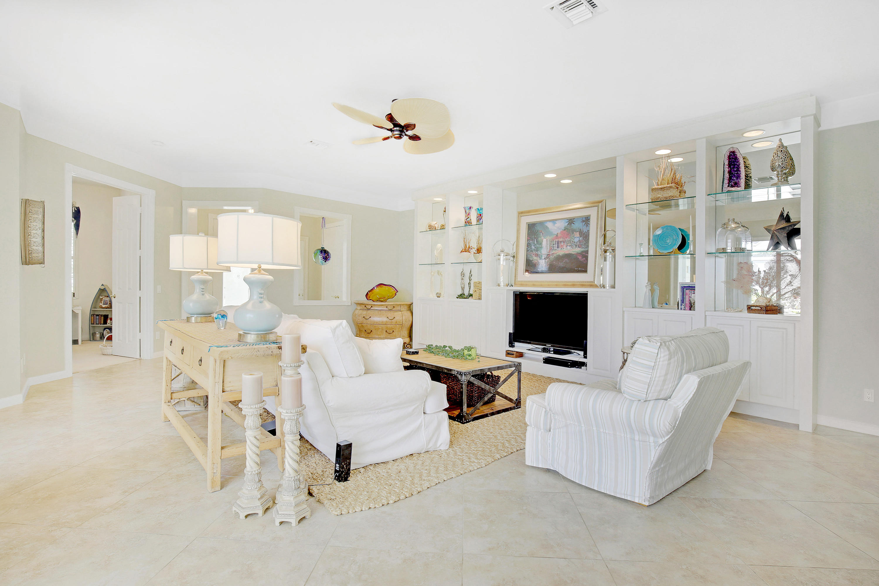 511 Sweet Bay Circle Jupiter, FL 33458 - Photo 4 of 22 LivingRoom3